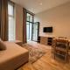Henri's Apartment, Golem (foto 3)