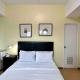 55-SQM 1-BR golf club view condo in Central BGC, Manille - Photo 4