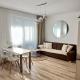 Die Harmonie - Modern Apartment near City Center with Free Private Parking, Bratislava - Photo 1