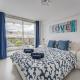 Mountain View Apartment - 2 min Walk to Beach