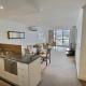 City Centre Apartment 17, Turner