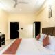 Flutter Hotels & Resort, Lansdowne - Photo 2