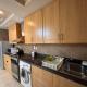 Click Stay - JLT - Entire Studio & Balcony Lakes view Apartment -AM, Dubái - Foto 3