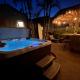 Oceanside Bungalow, Walk to Beach & Pier, Private Hot Tub, Beach Gear, Оушенсайд