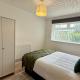 4 Bedroom spacious home with parking sleeps 9, Horsell (foto 9)