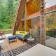 Explore Mt St Helens A-Frame Chalet with Deck!, Cougar