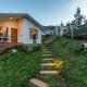 StayVista at Rustling Pine with Bonfire, BBQ & Lawn