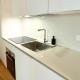 Modern City Centre Apartment near San Babila and Duomo, Milan - Photo 3
