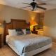 Waterfront 2-BR Home in Providenciales, Providenciales (fotografie 8)