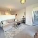 Modern 1-Bed Flat, Sleeps 4, Londres - Foto 10