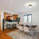 Refined Three-Bedroom Marina Home, Los Angeles - Foto 10