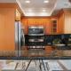 Refined Three-Bedroom Marina Home, Los Angeles - Foto 7
