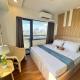 2BR facing Manila Bay & City View Shore 2 Residences MOA with Parking by Prime Stay, Manila - Fotografie 1