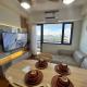 2BR facing Manila Bay & City View Shore 2 Residences MOA with Parking by Prime Stay, Manila - Fotografie 6