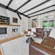 Luxury Home with Gym, Playground, Sleep 16, Staines (zdjęcie 9)