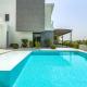 #1 Villa in Yas - Private Pool - Full Golf Course View - Amazing BBQ - 5 min from F1, Ferrari World, Yas Mall, Warner Bros, Golf, etc Abu Zabi - Zdjęcie 8