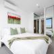 Modern Luxe Charm with Balcony Parking Gym, Melbourne (Foto 5)