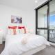 Modern Luxe Charm with Balcony Parking Gym, Melbourne (Foto 8)