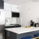 1597-3 Studio Upper East Side Apt W&D in unit, New York - Photo 3