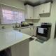 Cozy Home at Lancewood Meadows with pool access, Eltham (foto 6)