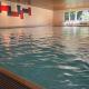Familienauszeit mit Indoorpool, Sauna, Netflix, Disney, 50-100 MBit Internet inkl Bettwäsche Handtücher Reinigung
