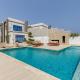 Villa with Private Pool, Near Reef Oasis Diving Center And Just Minutes from Address Beach Resort, Al Dana Island, Fujairah Fudžajra - Fotografie 1