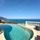 Spacious villa with pool and sea views, Villanova - Fotografie 1