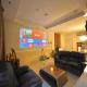 Cozy 3BR Suite Apartment with Projector, Pool, Netflix, Board games, Dart, Jakarta - Fotografie 1