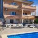 Holiday Home - Five-Bedroom Holiday Home Kanica With Sea View