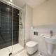 4BR Home - Gym - 3BA - Free Parking - En-suite - Near LGW Airport, Horsham (fotografie 9)