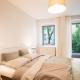 Large 150m2 Apartment with Balcony & Terrace in Trendy Prenzlauer Berg, Берлин - Фото 1