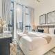 Minutes from Circle Mall, Grocery Stores & Bus Stop 2BR with Mini Private Pool on Balcony, Binghatti Tulip, Jumeirah Village Circle by Deluxe Holiday Homes, Dubaï - Photo 4