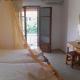 Feakes Apartments, Arillas (foto 9)