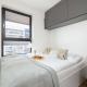 Light Grey Apartment in Cracow with Furnished Balcony by Noclegi Renters, Krakov - Fotografie 2