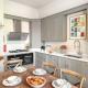 3-bedroom Georgian maisonette, Bath - Photo 8