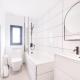 2 bed flat West Kensington/Fulham, London - Photo 9
