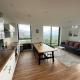 Old Trafford stadium apartment spacious and central, Manchester - Photo 1