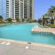 Chic Studio in Dubai with Pool View Retreat Near Business Bay & Jumeirah Beach, Dubaï - Photo 1