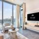 STAY BY LATINEM Luxury 1BR Holiday Home CB 0902 Near Burj Khalifa, Dubái - Foto 1
