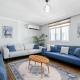 Flat w Balcony 10 min to Uskudar Coast, Istanbul - Photo 1