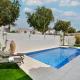 5BR & Maids Room with Private Pool in The Aldea, The Villa - Allsopp & Allsopp, Dubaj - Fotografie 1