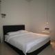 23 Inn Queenbed Room with share bathroom Simpang Ampat - Photo 7