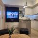 Modern Bright Cozy Stylish 1BR Venice BGC Balcony, Manila - Foto 2
