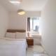 Bright 2BR 1 Living Room Suite Steps from Xujiahui Metro, Shanghái - Foto 1