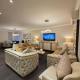 3 Bedrooms Apartment with security 24 hours & concierge, Londýn - Fotografie 3