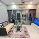 Mercu summer suites klcc luxury couple 1BR apartment with balcony, pool view free Netflix, Kuala Lumpur - Fotografie 7