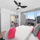 Stylish and Central 2BR Apt with Balcony and 2 Car Space Brisbane - Zdjęcie 7