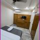 V - PREMIUM R - GH - Varanasi - Free Wi-Fi & Parking - Near The Holy Kashi Vishwanath Temple! - Photo 4