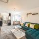 Stylish Flat Near Coop Arena & Etihad Stadium, Manchester - Photo 1