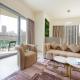 3BR + Maids Elegance with Burj & Fountain Views, Dubai (Foto 6)